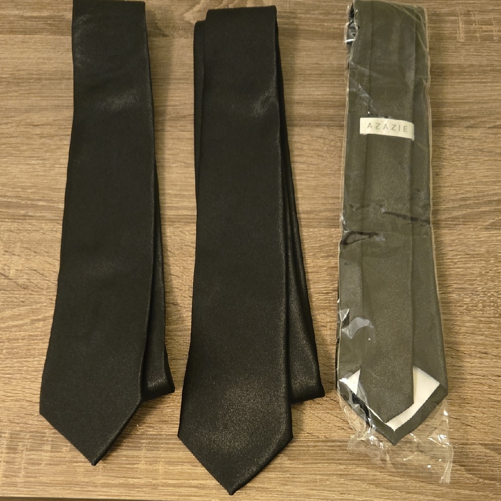 THREE Azazie Ties Metallic Satin Wide Tie Black